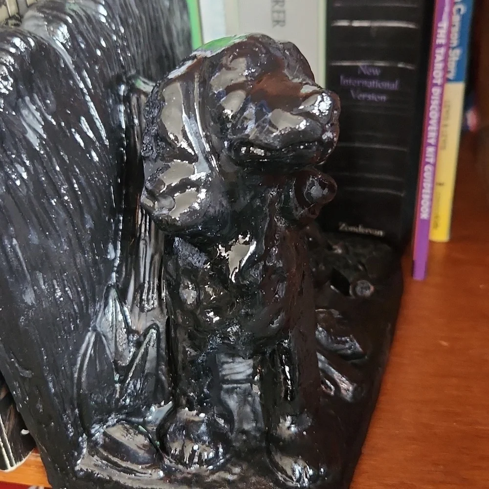 1970s Mold Black Bookends with Dog Design - Picture 5 of 5